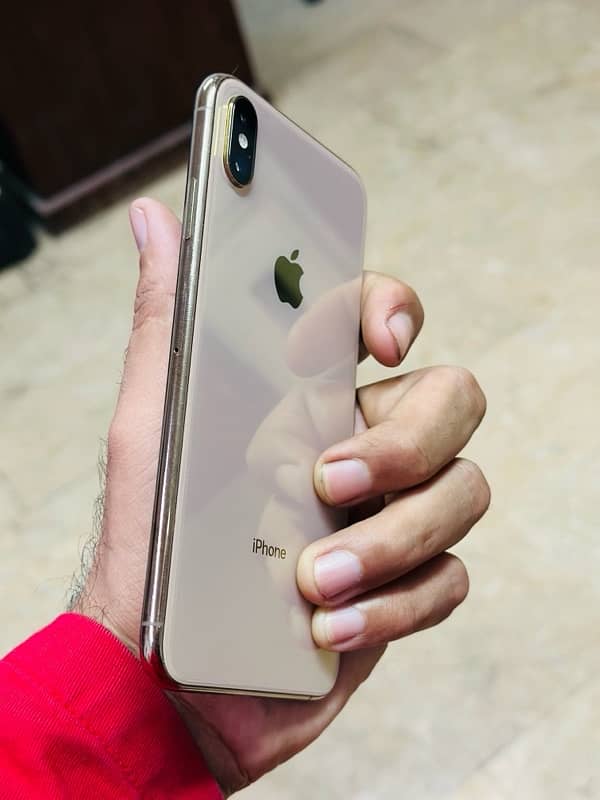 Iphone xs Max 4