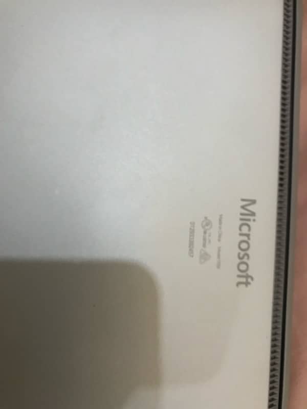 Microsoft  Surface Laptop 2 6