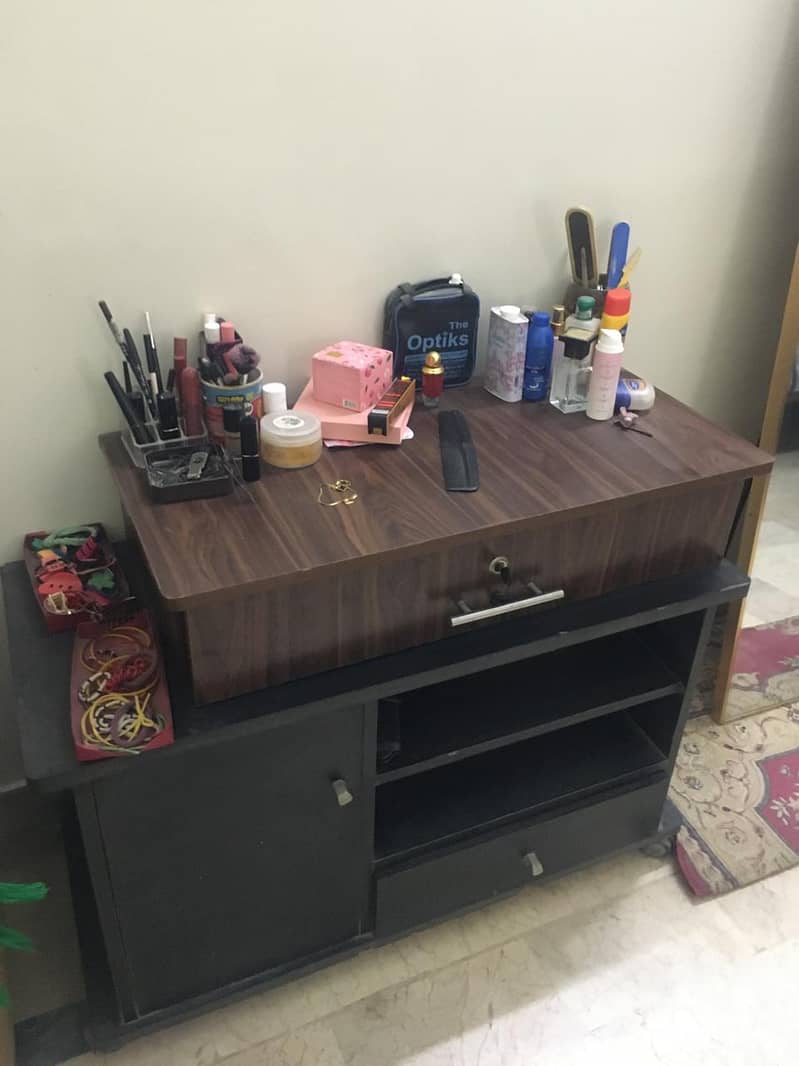 Single drawer and tv unit 1