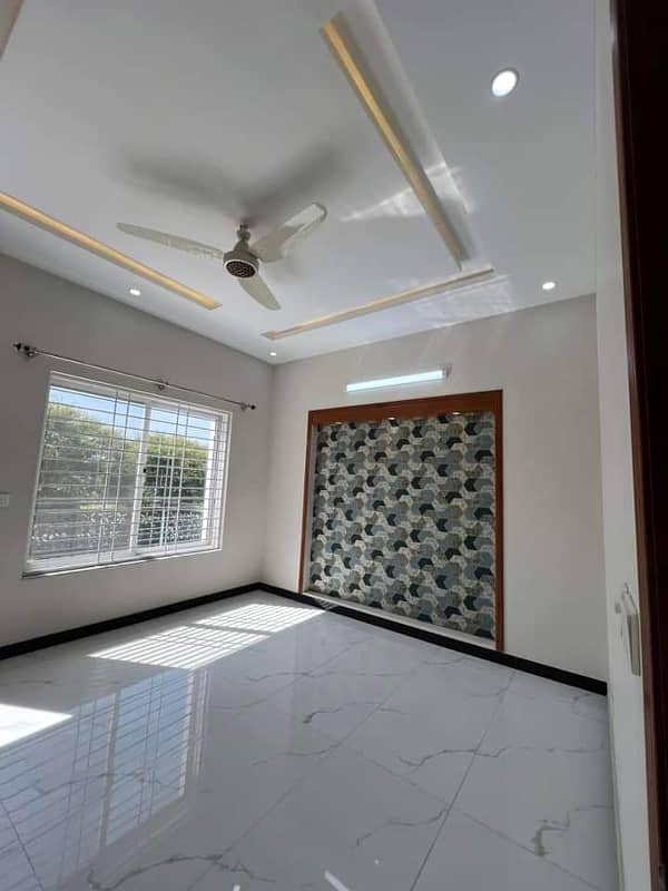 Like Brand New 30 X 60 House Gas Meter Install Luxury House For Sale In G-13 Islamabad 2