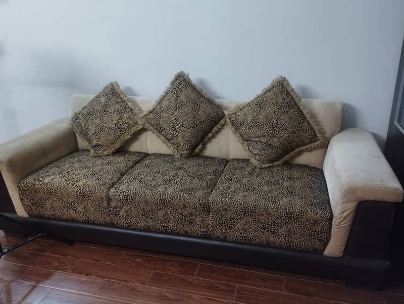 7 Seater Luxury Sofa 0