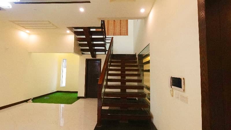 Ready To sale A House 1 Kanal In State Life Phase 1 - Block B Lahore 28