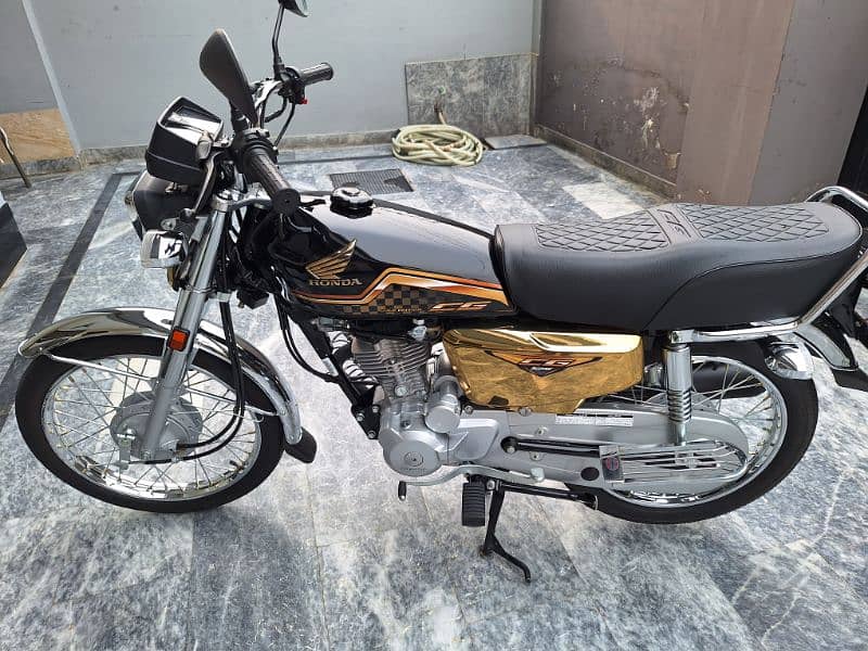 Honda CG 125 Special Edition (Brand New) 1