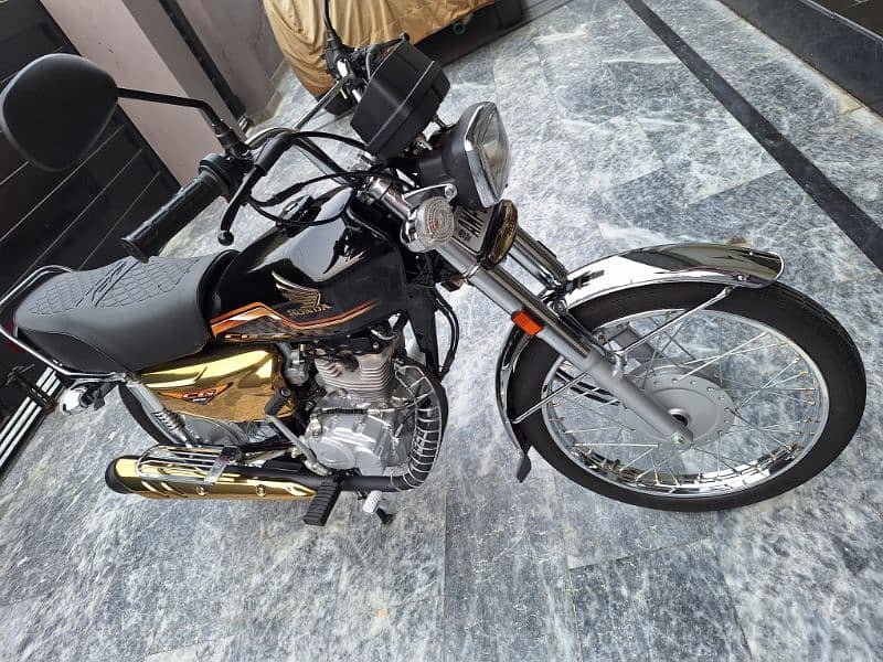 Honda CG 125 Special Edition (Brand New) 3