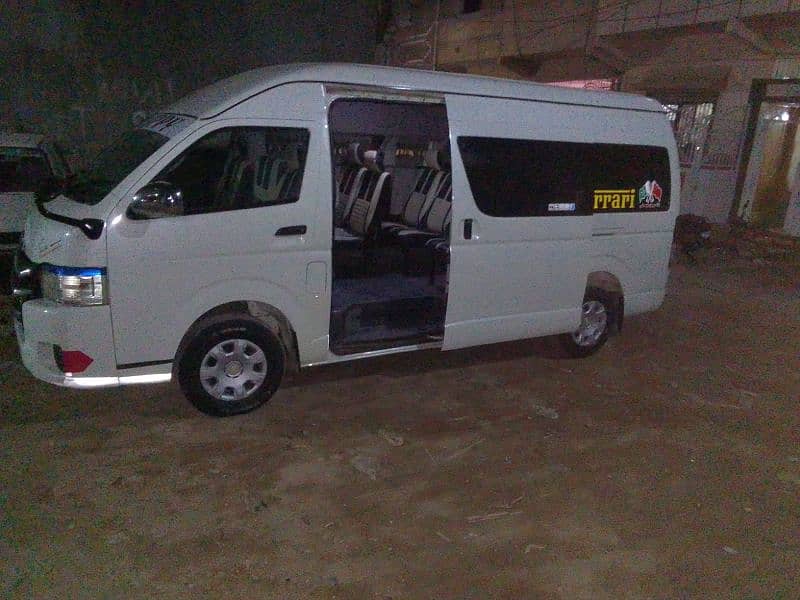 Toyota hiace 5