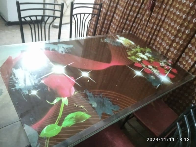 Iron Dining Table with 4 chairs 1