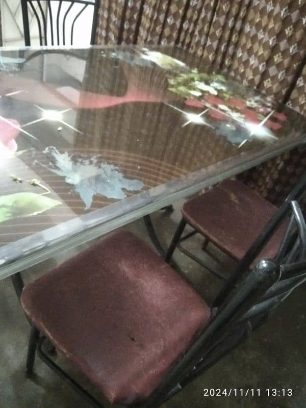 Iron Dining Table with 4 chairs 2