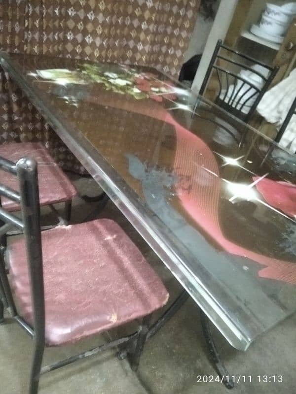 Iron Dining Table with 4 chairs 3