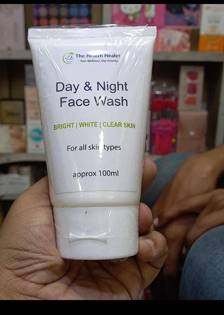 Day &night face wash 0