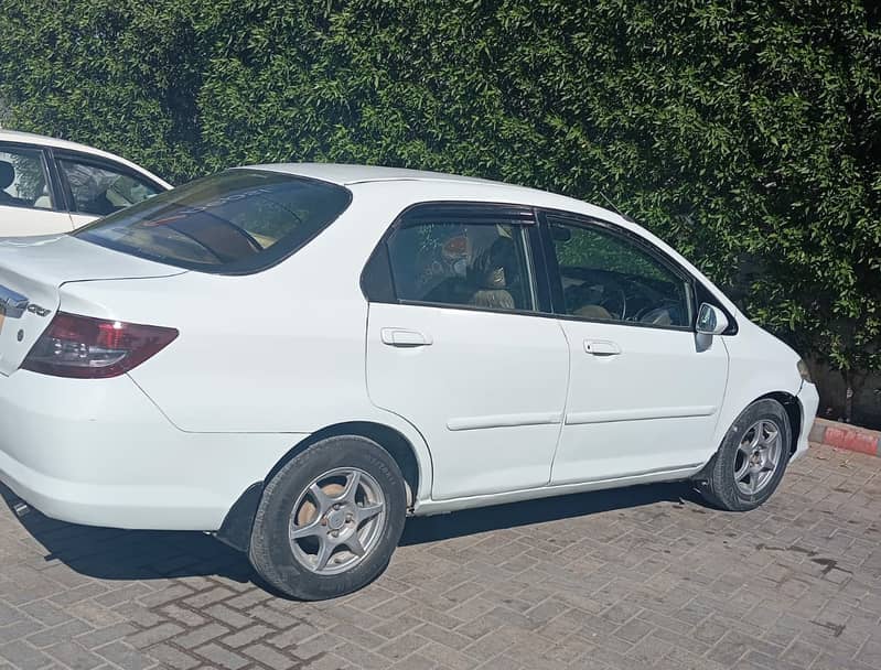 Honda City IDSI 2004 4