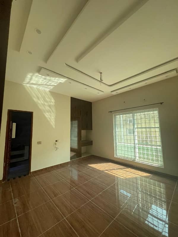 1 kanal upper portion for rent 6