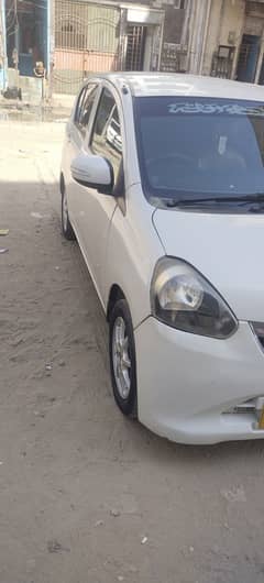 Daihatsu Mira 2012