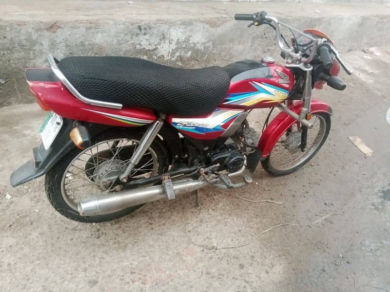 Honda CD 70 t 8