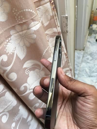 iPhone 12 pro 128gb locked