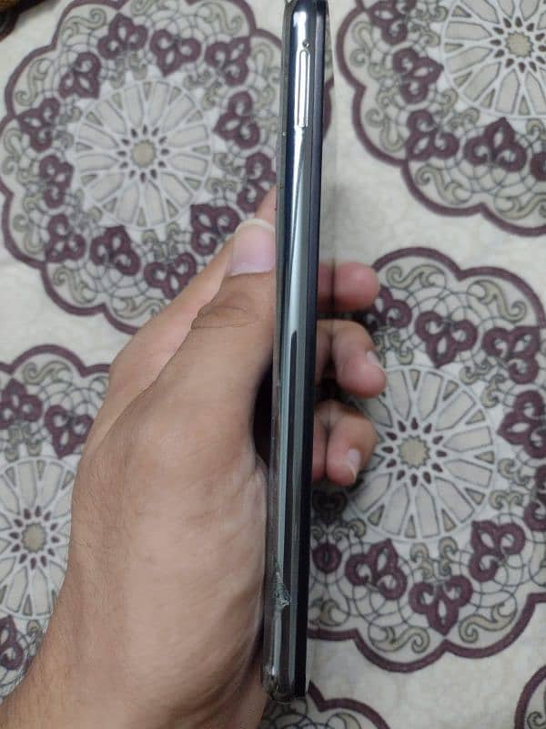 vivo y17 10/10 condition urgent sale only mobile 2