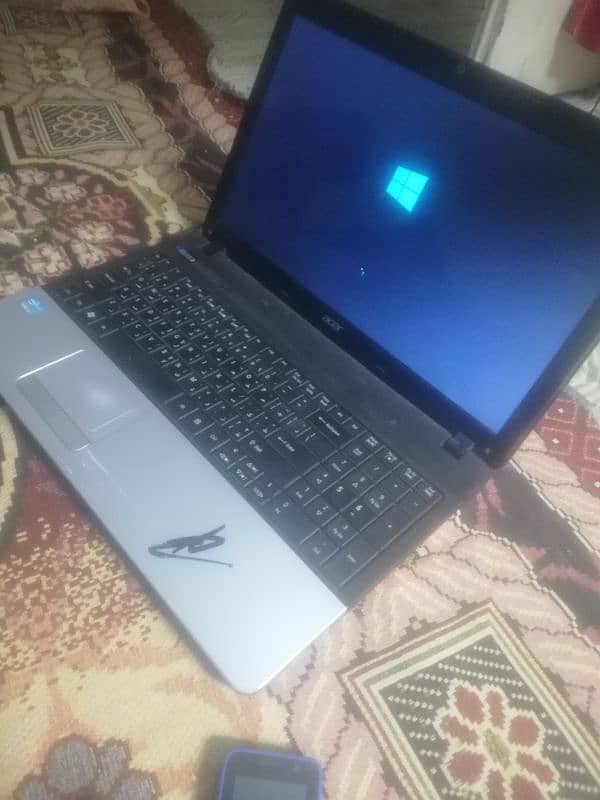 Acer core i3 for sale in good condition all OK no folt 0