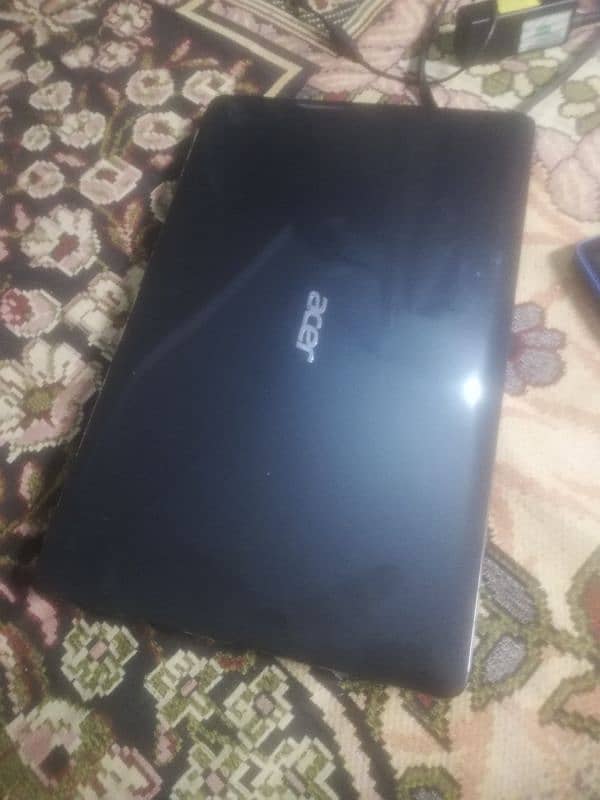 Acer core i3 for sale in good condition all OK no folt 7