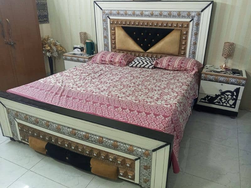 Bed set / Beds / Furniture 0313-7430332 0