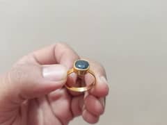 gold ring with blue Sapphire stone 5.5 carat