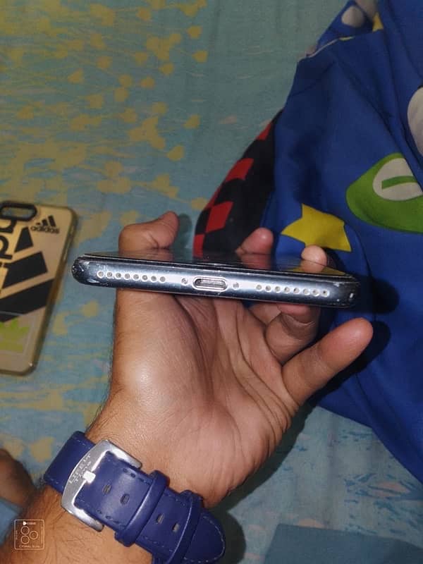 iphone 8 plus offical pta approved condition 8 by 10 3