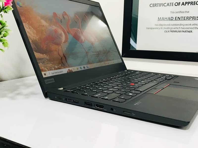 lenovo t490 core i7 8th gen- Touch screen- Quard core - 8 threads 6