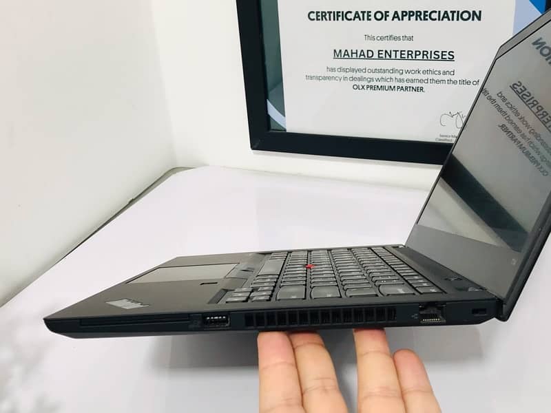 lenovo t490 core i7 8th gen- Touch screen- Quard core - 8 threads 8