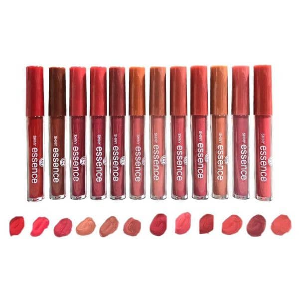 Lipstick good and new condition color red shade,s red 2