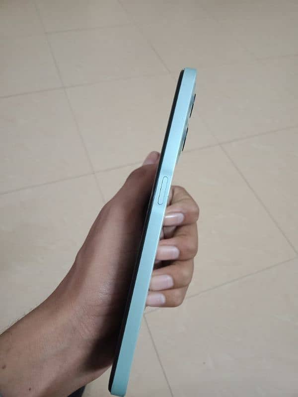 Realme C35 1