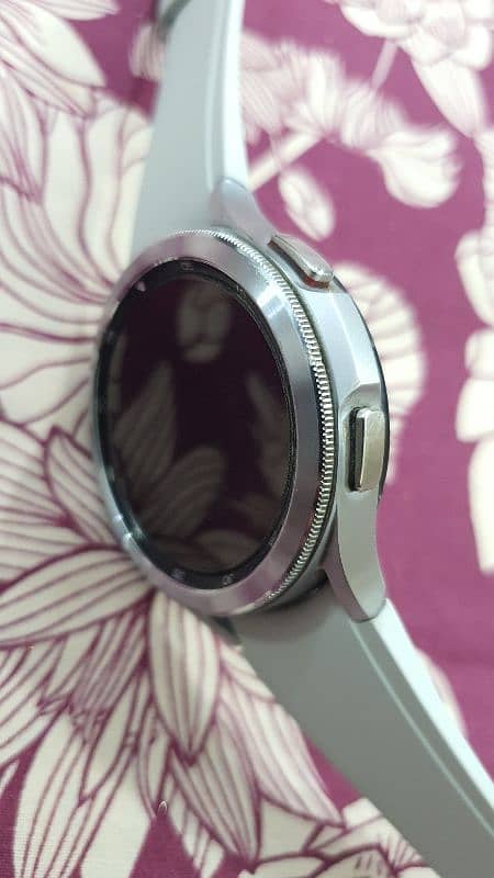 Samsung Galaxy Watch 4 Classic Silver 11