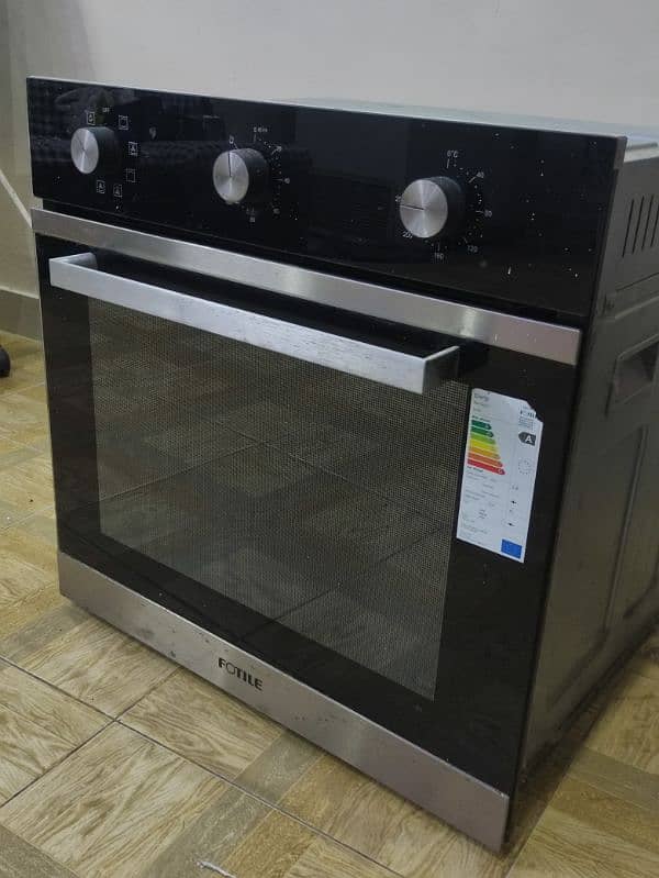 oven working in excellent condition 0