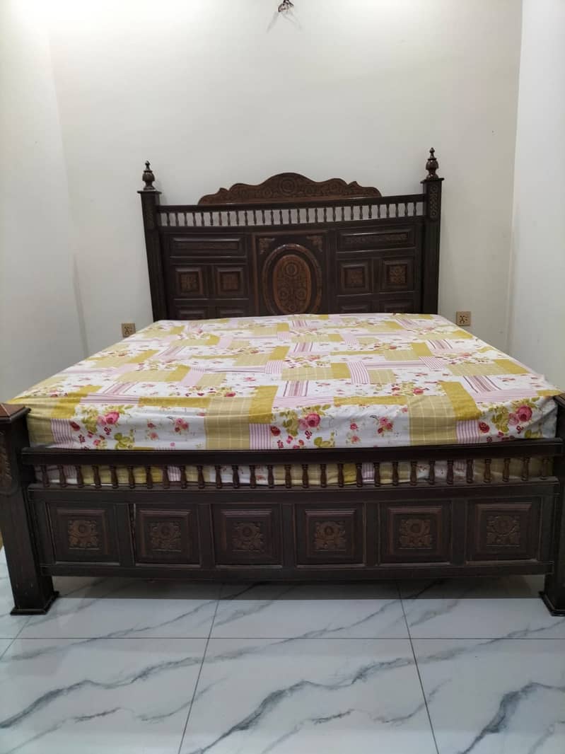 Bed + Mattress (Big Queen bed + 9 inch mattress) 0