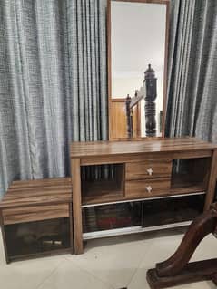 interwood dressing with 2 side tables