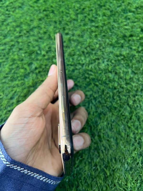 iphone xs Max PTA approved 4