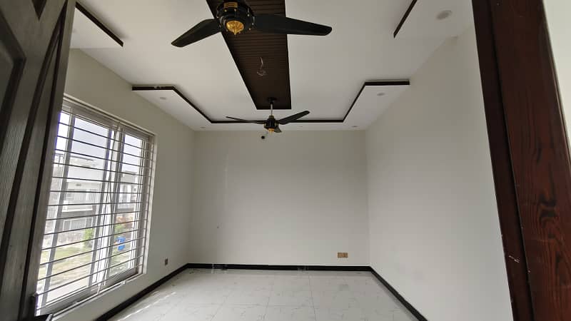 10 marla house for rent 5