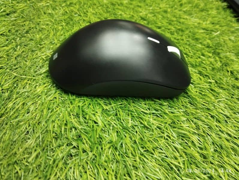 Microsoft precision mouse multi davice 3 Bluetooth wireless 1