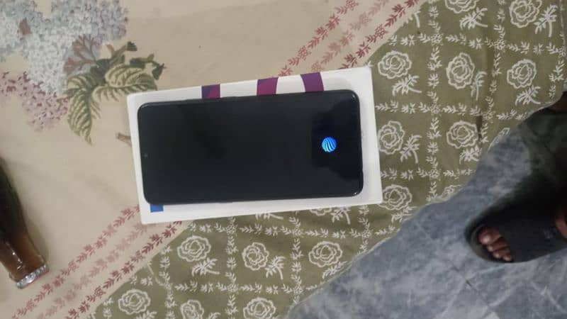 vivo s1 sale in 9 by 10 condition with original fast charger and box 3