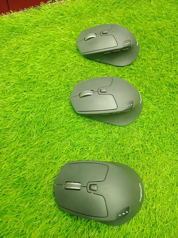 logitech M720 mouse  wireless Bluetooth multi davice mouse 2