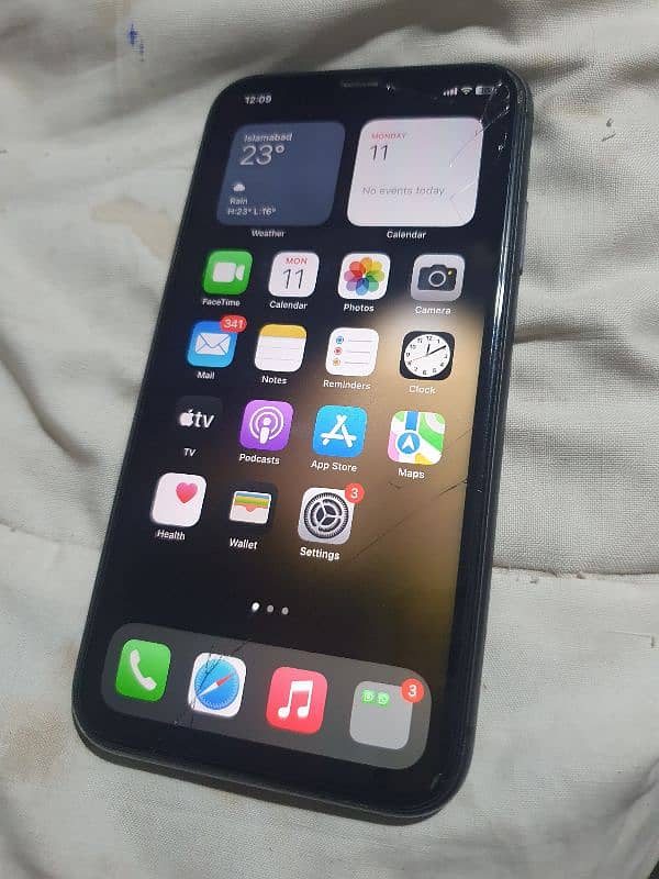 Iphone 11 none approved 64gb truetune active faceID not working 8