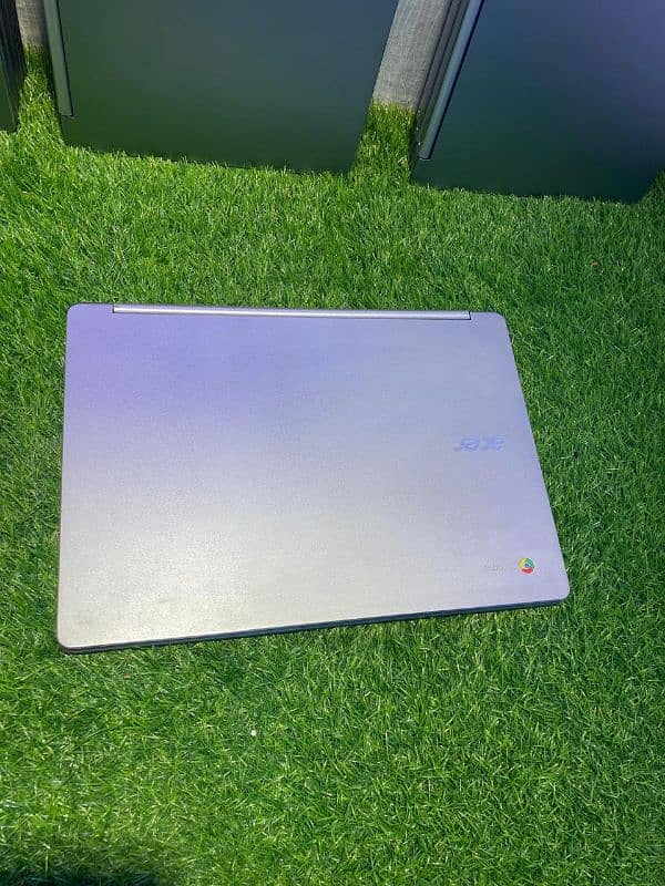 Acer chromebook R13 13,5 inch bazel less touch screen 360 rotatable 1