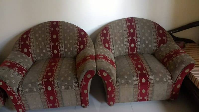 5 seater sofa set in good condition 1