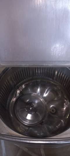 Used Washing Machine with Huge Tub