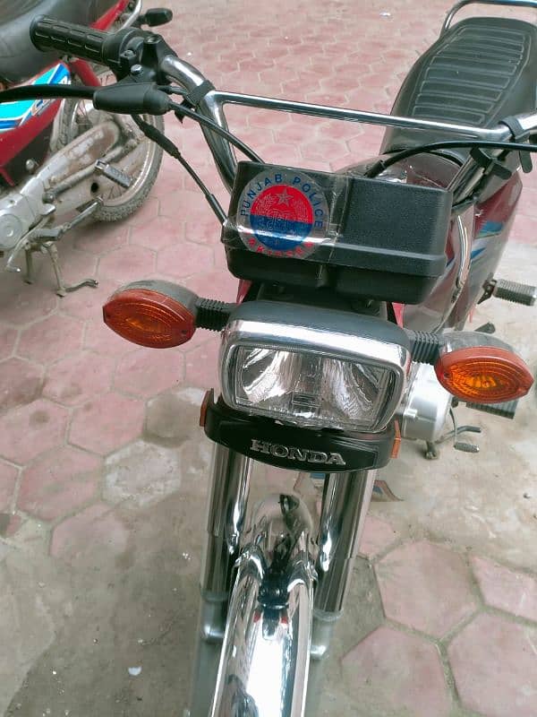 Honda 125 Only 4616km geniune mileage 6