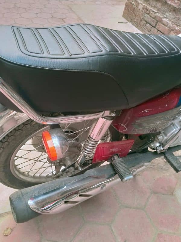 Honda 125 Only 4616km geniune mileage 9