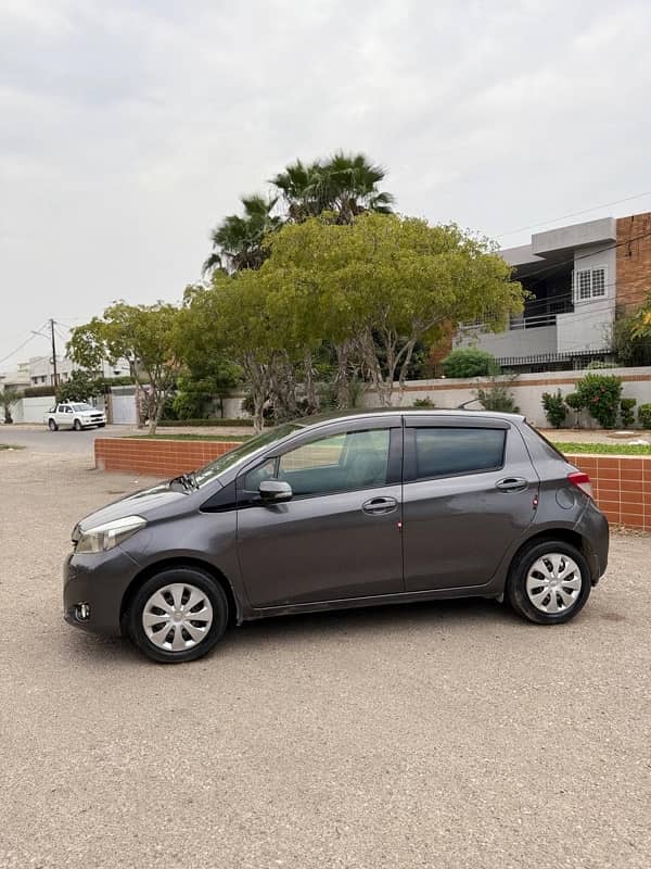 Toyota Vitz 2012 8