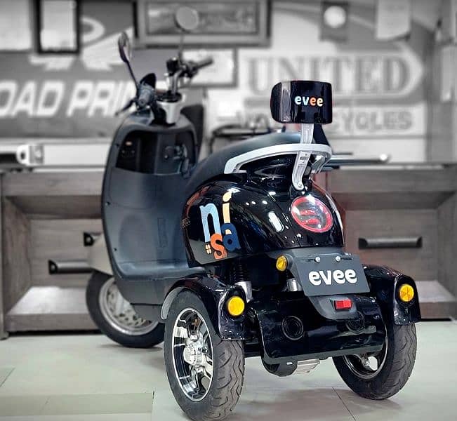 evee 3 wheel ( three wheel ) Electric Scooty 3