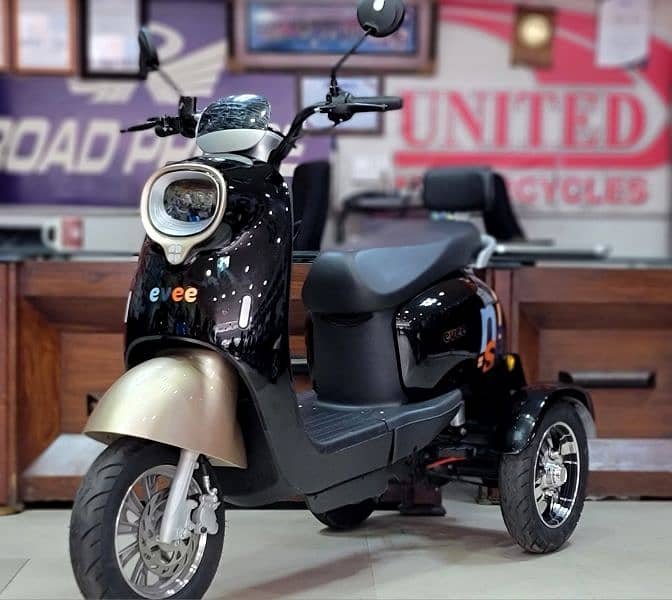 evee 3 wheel ( three wheel ) Electric Scooty 9