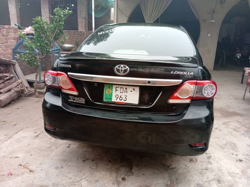 Toyota Corolla XLi VVTi 2011 4