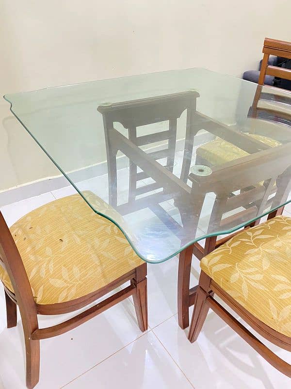 BRAND NEW 4 CHAIRS  DINING SET FOR SALE 2