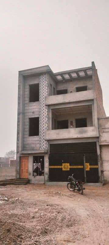 Gulberg (A) BLOCK {extention} Plate No. 449 ,,4.65 Marla Takar ka ghar 0