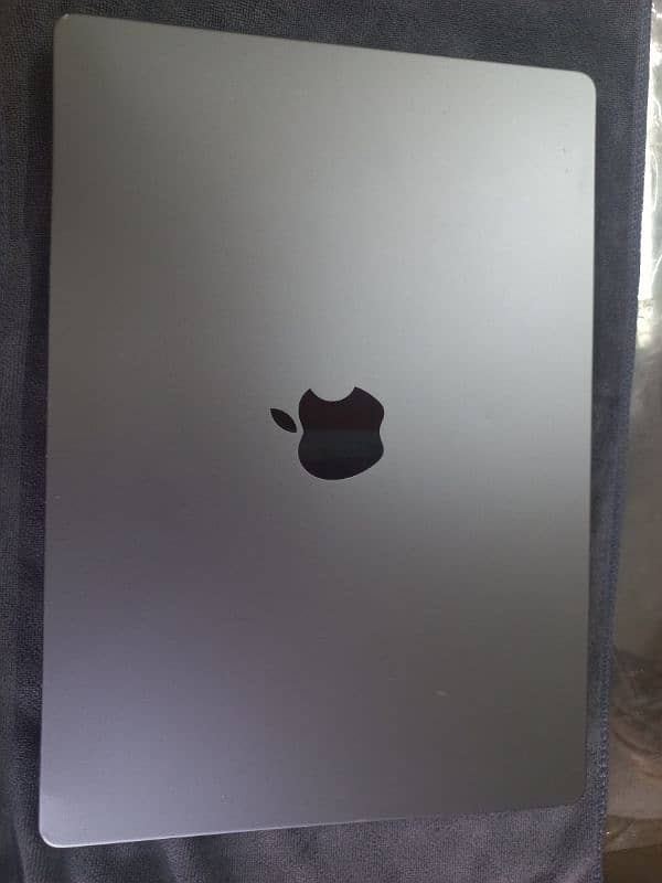 Macbook pro M1 | 2021 | 14 inch | 16 GB | 512 GB 3